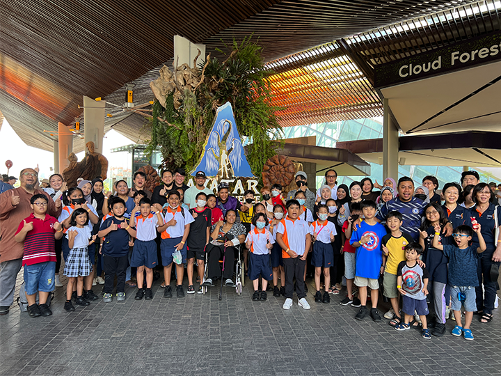 School Pocket Money Fund beneficiaries enjoy Avatar exhibit during Gardens by the Bay outing